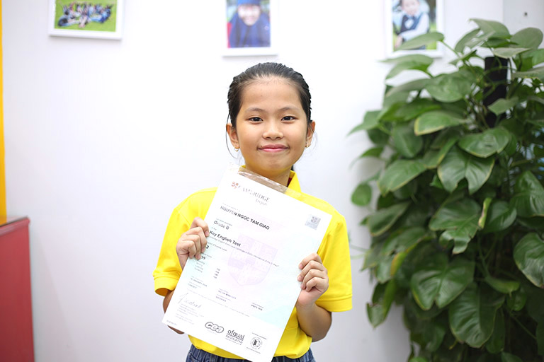 khóa học Outeref Super Youth cho bé