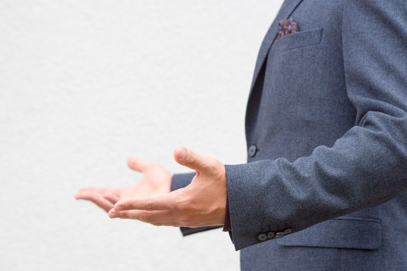 Sử dụng ngôn ngữ cơ thể khi giao tiếp sẽ làm cho đoạn hội thoại hiệu quả hơn