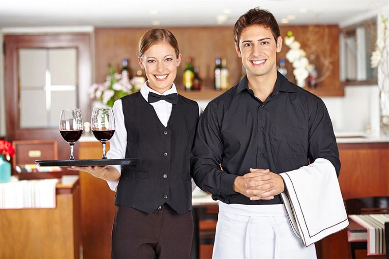 Tiếng Anh giao tiếp là kỹ năng không thể thiếu với người làm nhà hàng - khách sạn