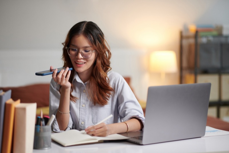 Ghi âm để nghe lại giọng nói là một cách đơn giản nhưng hiệu quả