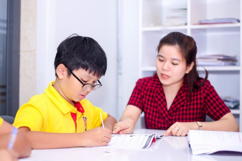 Trẻ cần học đúng phương pháp để học nhanh, nhớ lâu và dùng được các từ vựng