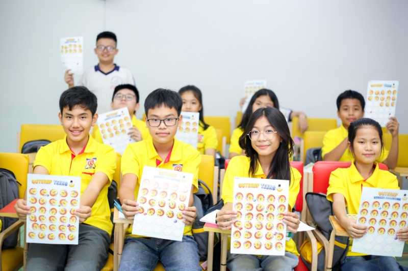 Sở hữu chứng chỉ KET từ sớm giúp con có nền tảng tiếng Anh tốt và sẵn sàng chinh phục các cột mốc phát triển tiếp theo