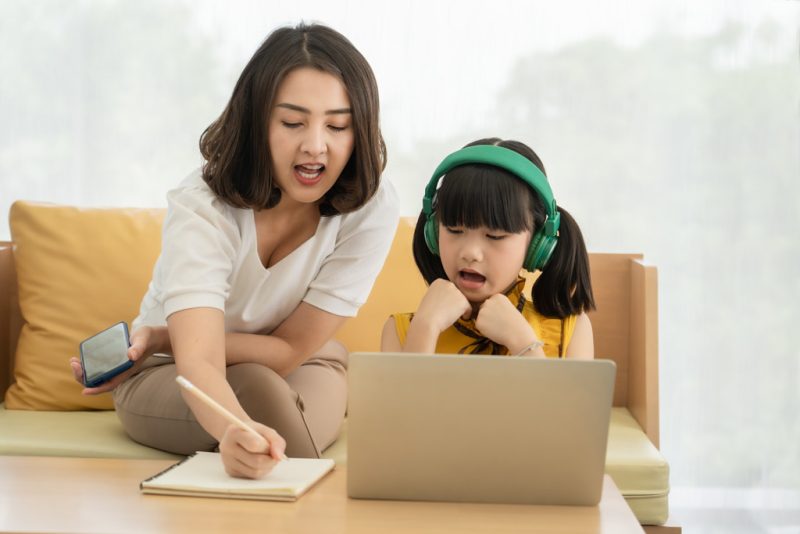 5 cách dạy tiếng Anh giao tiếp cho trẻ em tại nhà đơn giản