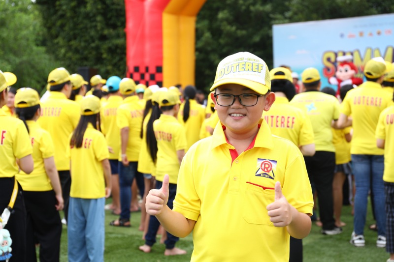 Học tiếng Anh hè không chỉ là lớp học kiến thức đơn thuần, mà còn là nơi giúp trẻ phát triển kỹ năng toàn diện trong mùa hè