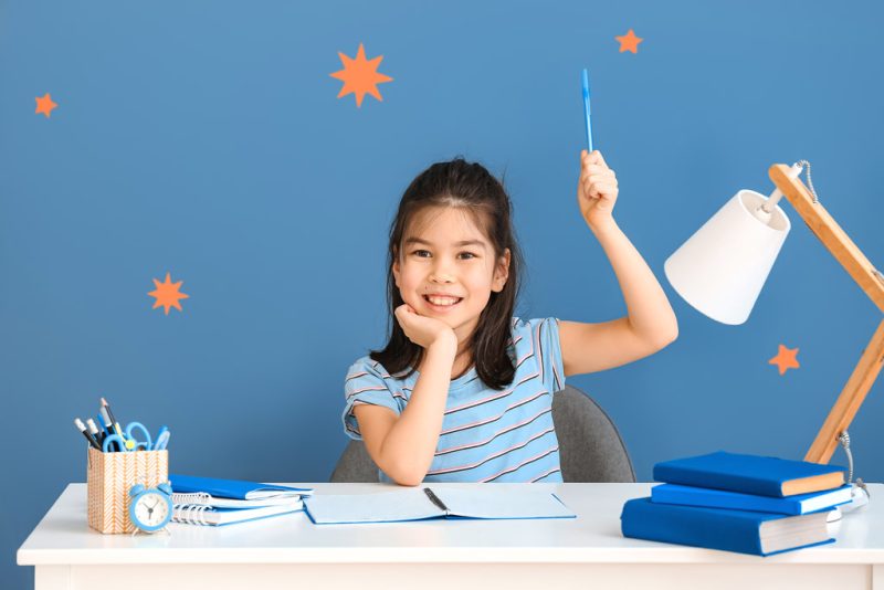 Tại sao ba mẹ nên cho con theo đuổi chương trình thi Cambridge từ sớm?
