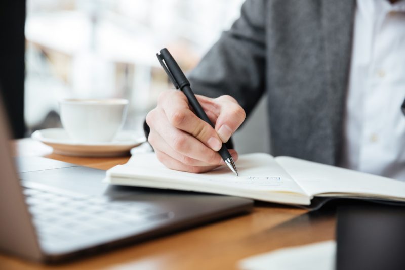 Tiêu chí chấm điểm kỹ năng viết (Writing) chuyên sâu