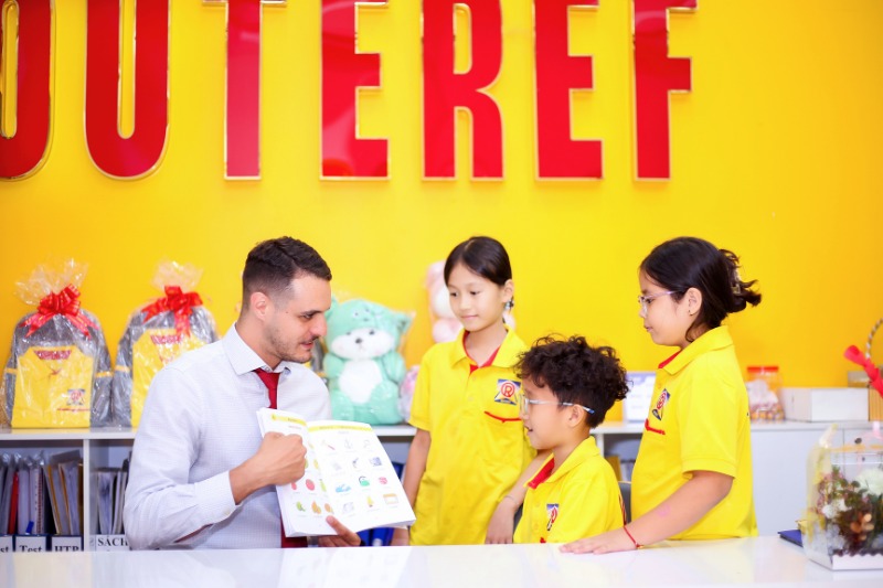 Nhiều trẻ cũng học tiếng Anh hè để cải thiện kỹ năng nhưng không thực sự hiệu quả