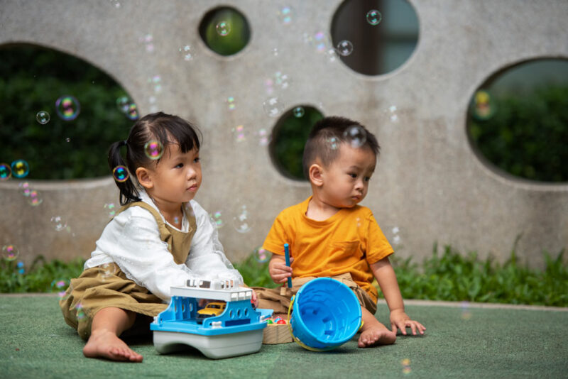 Giao tiếp trong khi vui chơi và khám phá