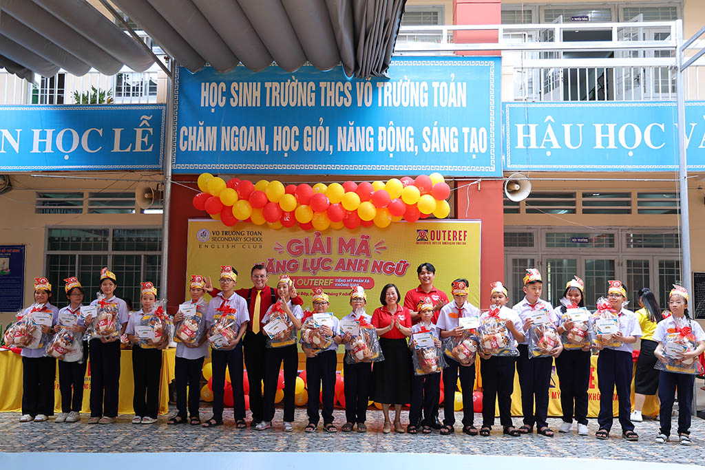 Học bổng 3,1 tỷ đồng tiếp thêm động lực học tiếng Anh